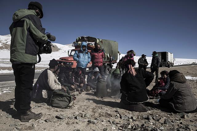 扎西達(dá)娃小說改編電影西藏?zé)崤?/></p>

<p align=