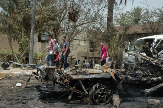 巴格達(dá)連環(huán)汽車炸彈襲擊致26死53傷