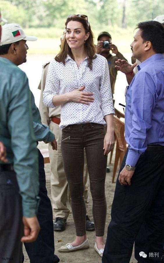 她貴比英女王，卻穿幾百塊的衣服美翻東南亞！