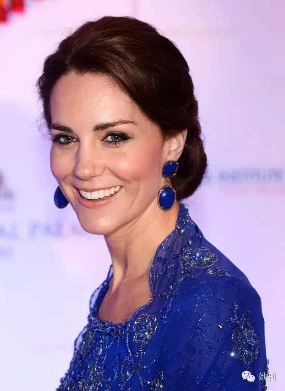 她貴比英女王，卻穿幾百塊的衣服美翻東南亞！