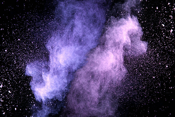 搶先看！2018年度色彩如此神秘又高科技