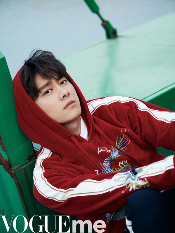 過(guò)年啦！來(lái)和明星學(xué)學(xué)怎樣穿紅衣最好看（組圖）