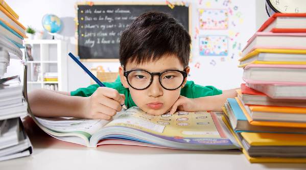 又到開學季 “學?？謶职Y”引關(guān)注