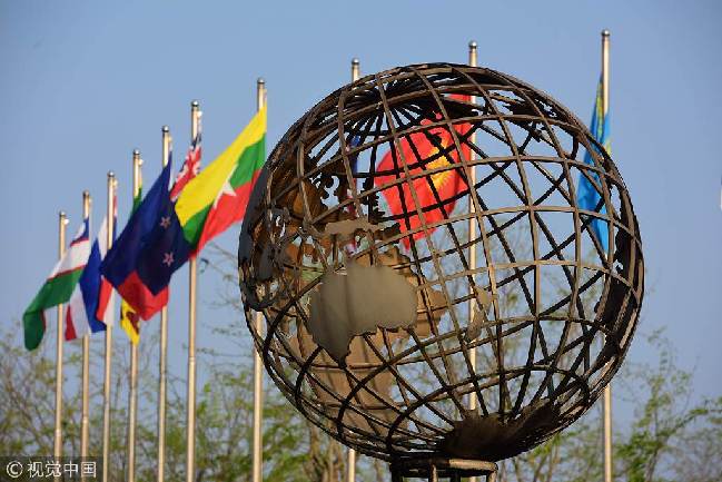 我們回顧了博鰲亞洲論壇十八年上百個(gè)主題，發(fā)現(xiàn)……