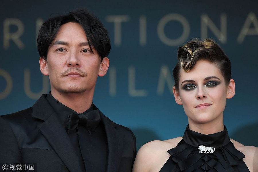 李宇春郭富城領(lǐng)銜中國(guó)軍團(tuán)亮相 戛納紅毯刮起中國(guó)風(fēng)（組圖）